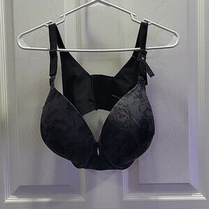 NWT Torrid Lightly Lined Wire Black and Gray Roses T-Shirt Bra Size 38F
